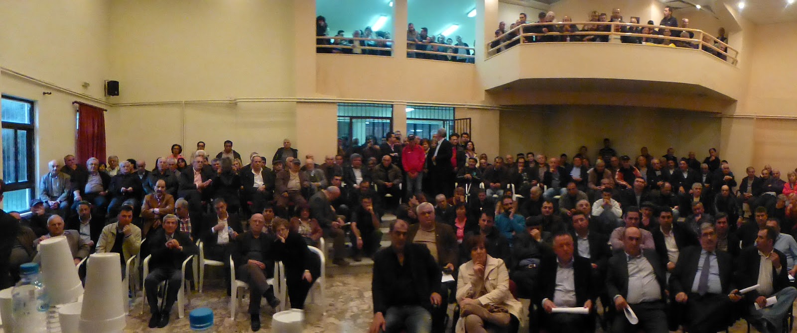 Αρχειακή φωτογραφία δημόσιας συνάντησης κατοίκων στην Ποντοκώμη